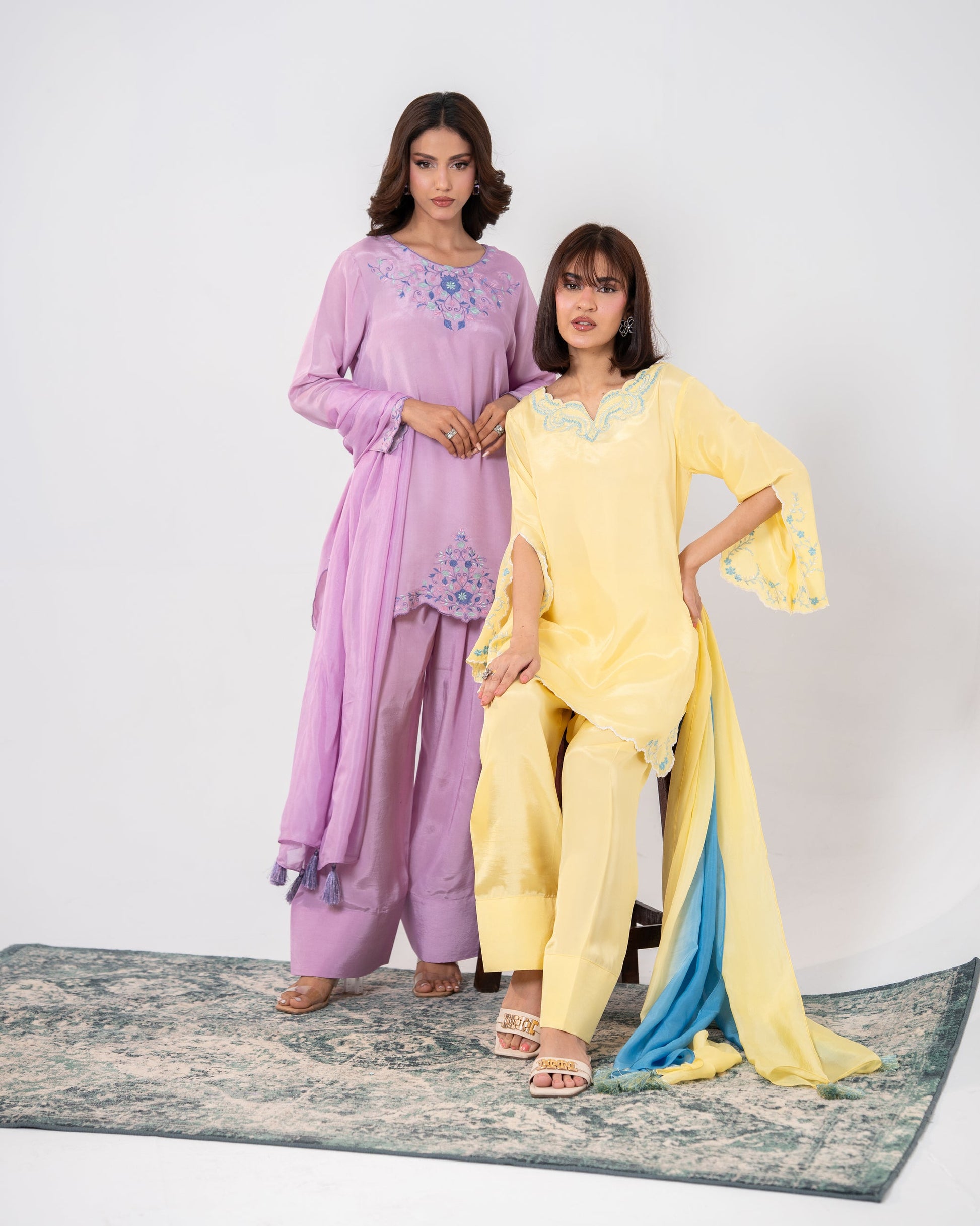"Lilac embroidered silk suit with Farshi Shalwar and sheer dupatta SHAFAÉ veil of lavender"